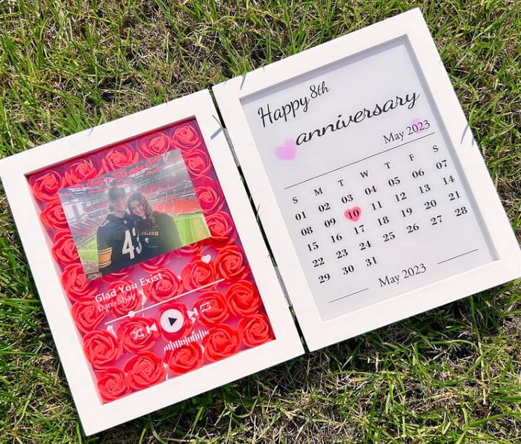 Klyvora Personalized Love Calendar Frame